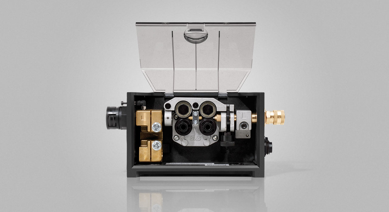 SKS PF6 wire feeder with gas flow sensor SKS PF6 wire feeder with gas flow sensor
